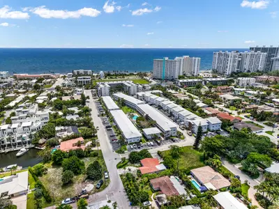 228 Hibiscus Avenue 233, Lauderdale-By-The-Sea – Condominium for sale