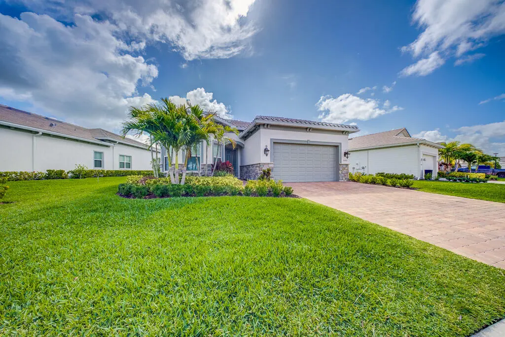 MLS-2 at 10562 Northbrook Circle, Palm Beach Gardens