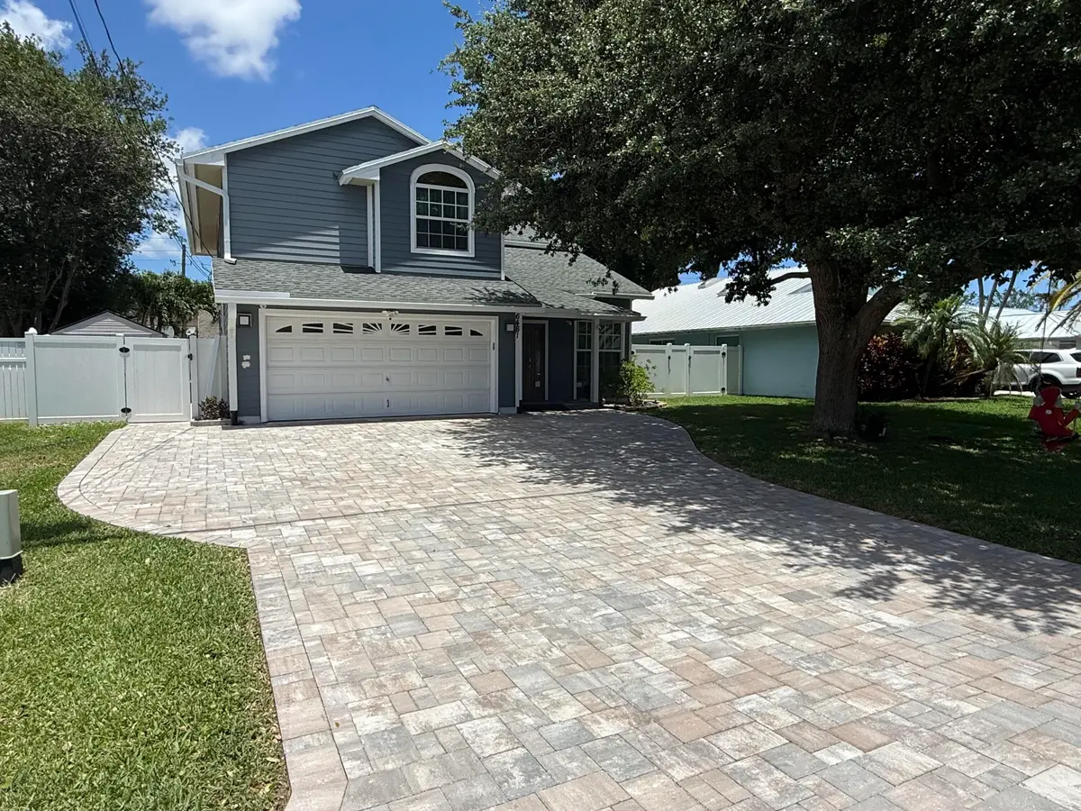 6461 Robinson St. at 6461 Robinson Street, Jupiter