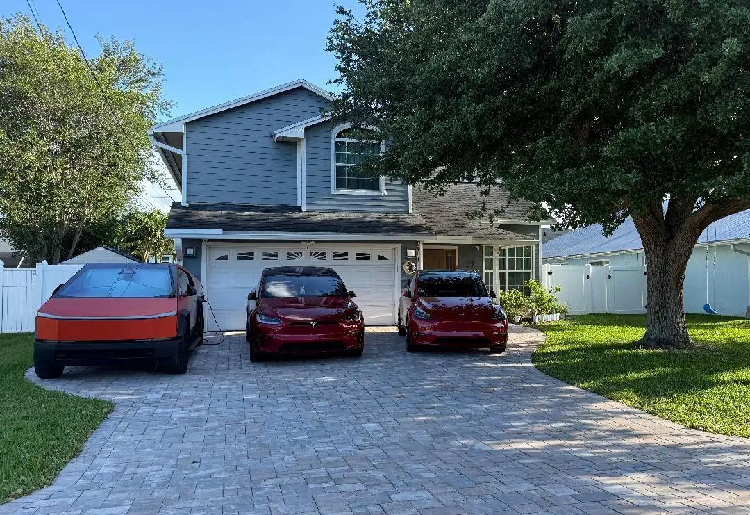 6461 Robinson St. at 6461 Robinson Street, Jupiter
