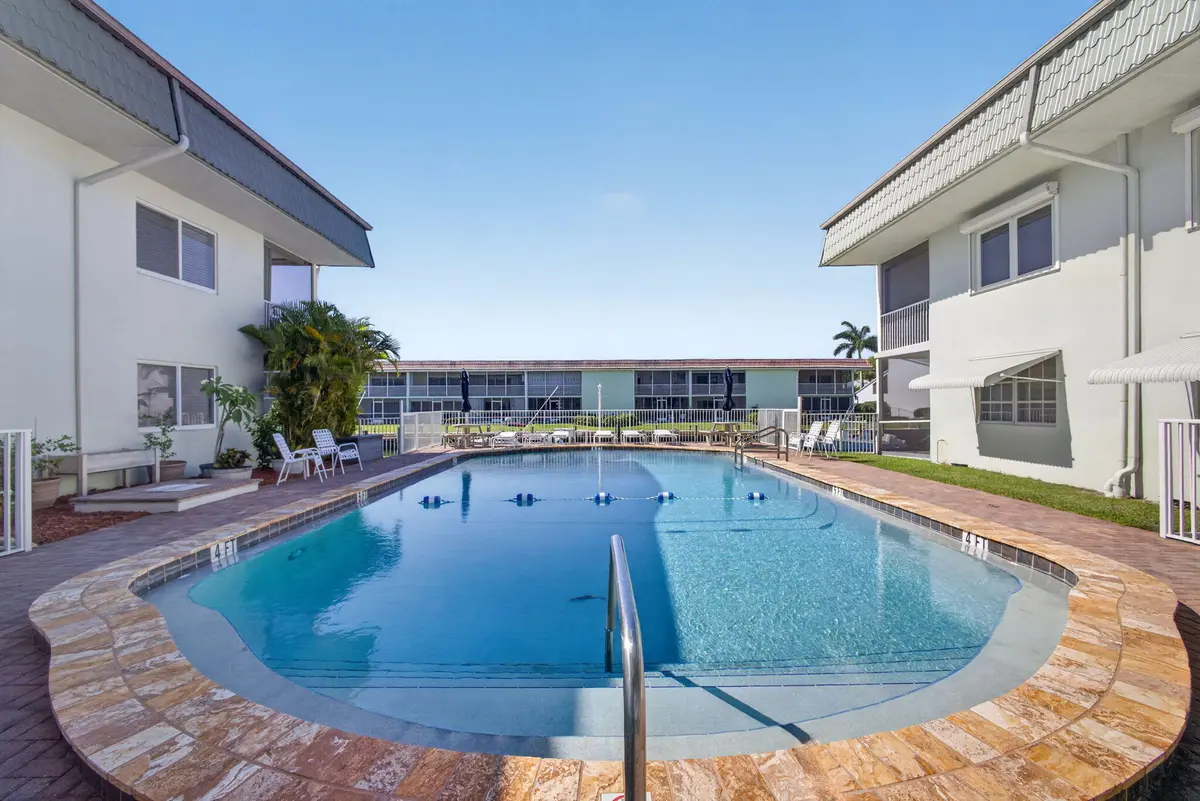 45-web-or-mls-45-print-5D1A9186 at 110 Wettaw Lane 202, North Palm Beach
