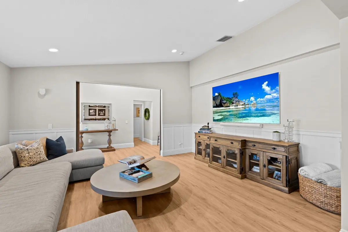 6-web-or-mls-A7406987 at 6207 NW 72nd Way, Parkland