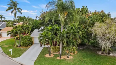 6691 S Pine Court, West Palm Beach – Single Family Residence for rent