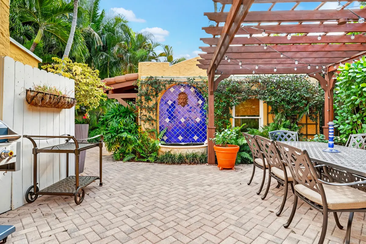 348-PLYMOUTH-RD-33405-036 at 348 Plymouth Road, West Palm Beach