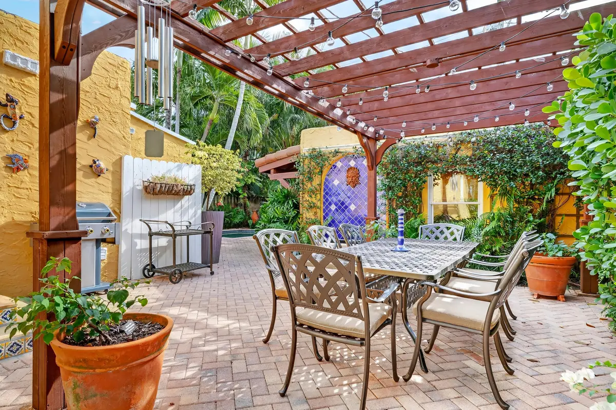 348-PLYMOUTH-RD-33405-037 at 348 Plymouth Road, West Palm Beach