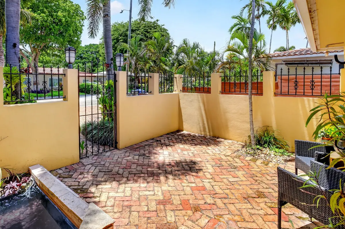 4 Entry Gate Patio at 1426 NE 17th Avenue, Fort Lauderdale