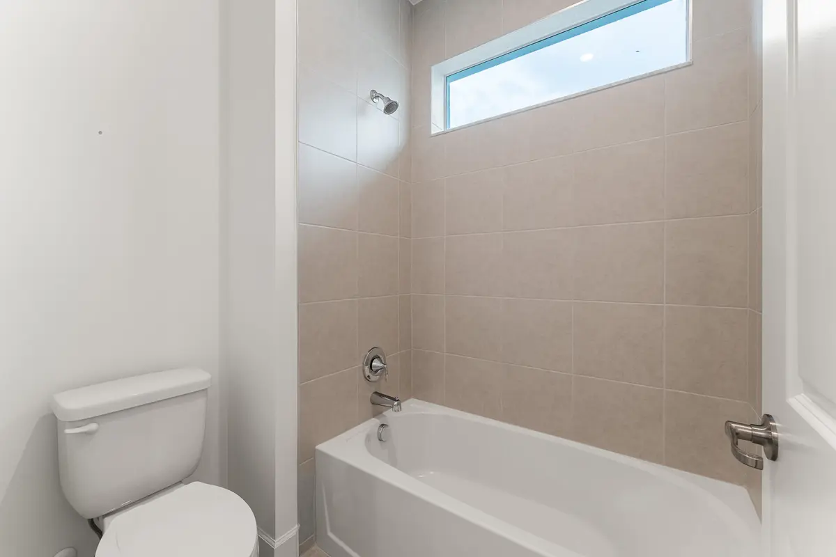 US_SEF_CANOPY_LOT 54_BATH 3 at 10421 SW Jadewood Court, Port St. Lucie
