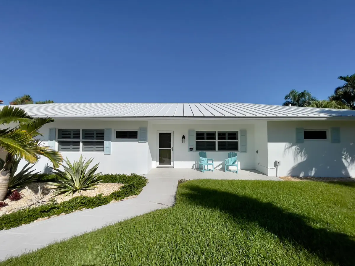 Exterior Front at 8585 SE Palm Street, Hobe Sound