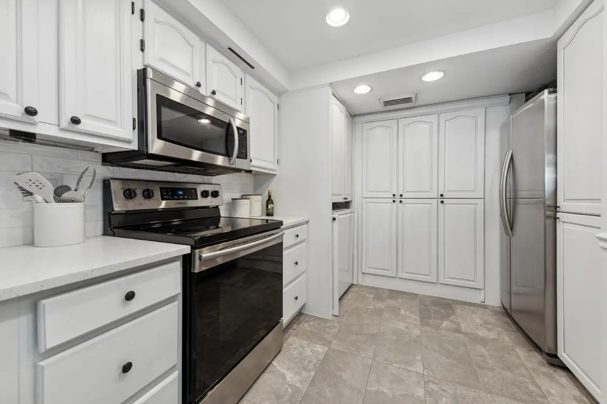 2400 Presidential Way 1006, West Palm Beach, FL – photo 7
