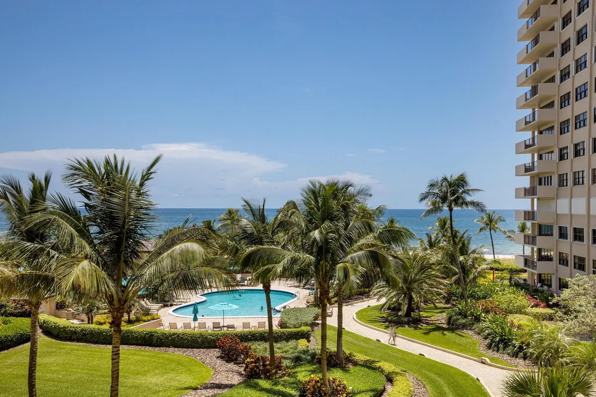 1 512 at 4900 N Ocean Boulevard 512, Lauderdale-By-The-Sea