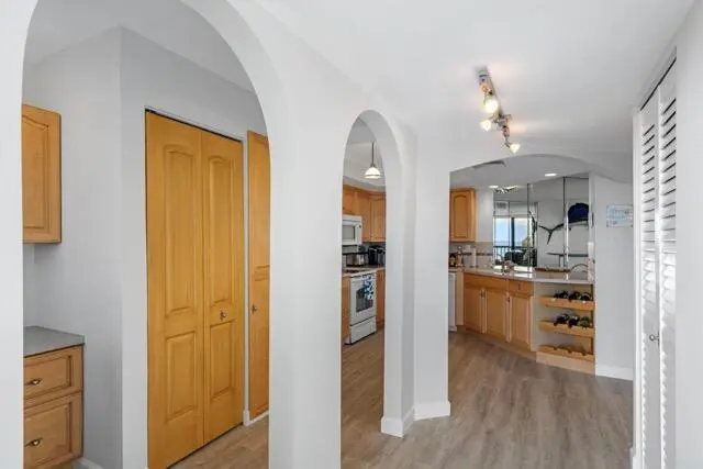 Foyer at 9550 S Ocean Drive 4, Jensen Beach
