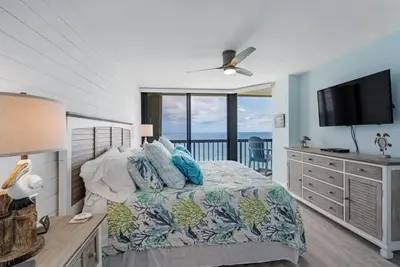 9550 S Ocean Drive 4, Jensen Beach – Condominium for rent
