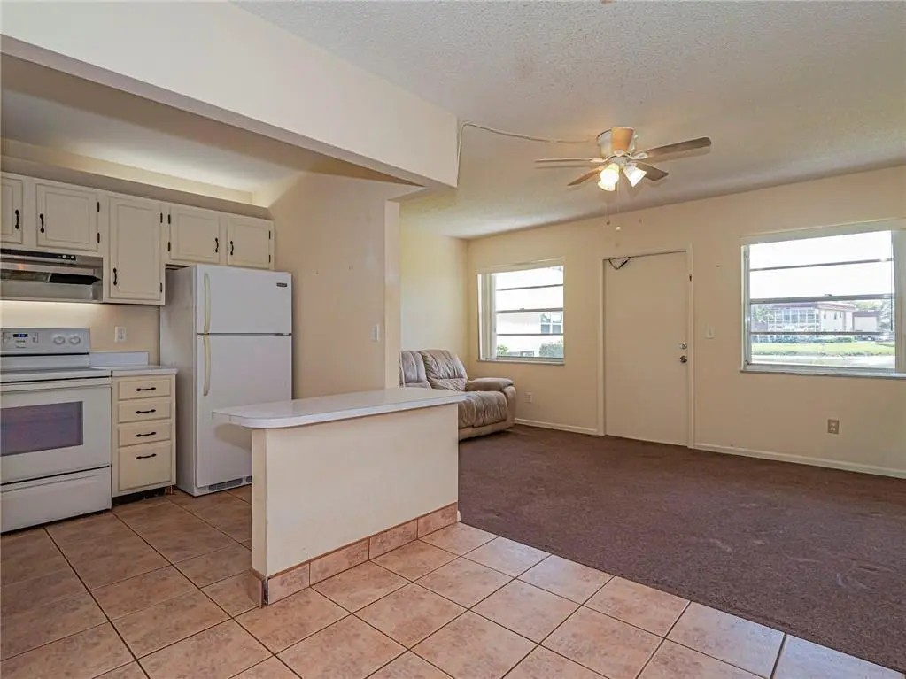 76 Royal Oak Drive 104, Vero Beach, FL – photo 7