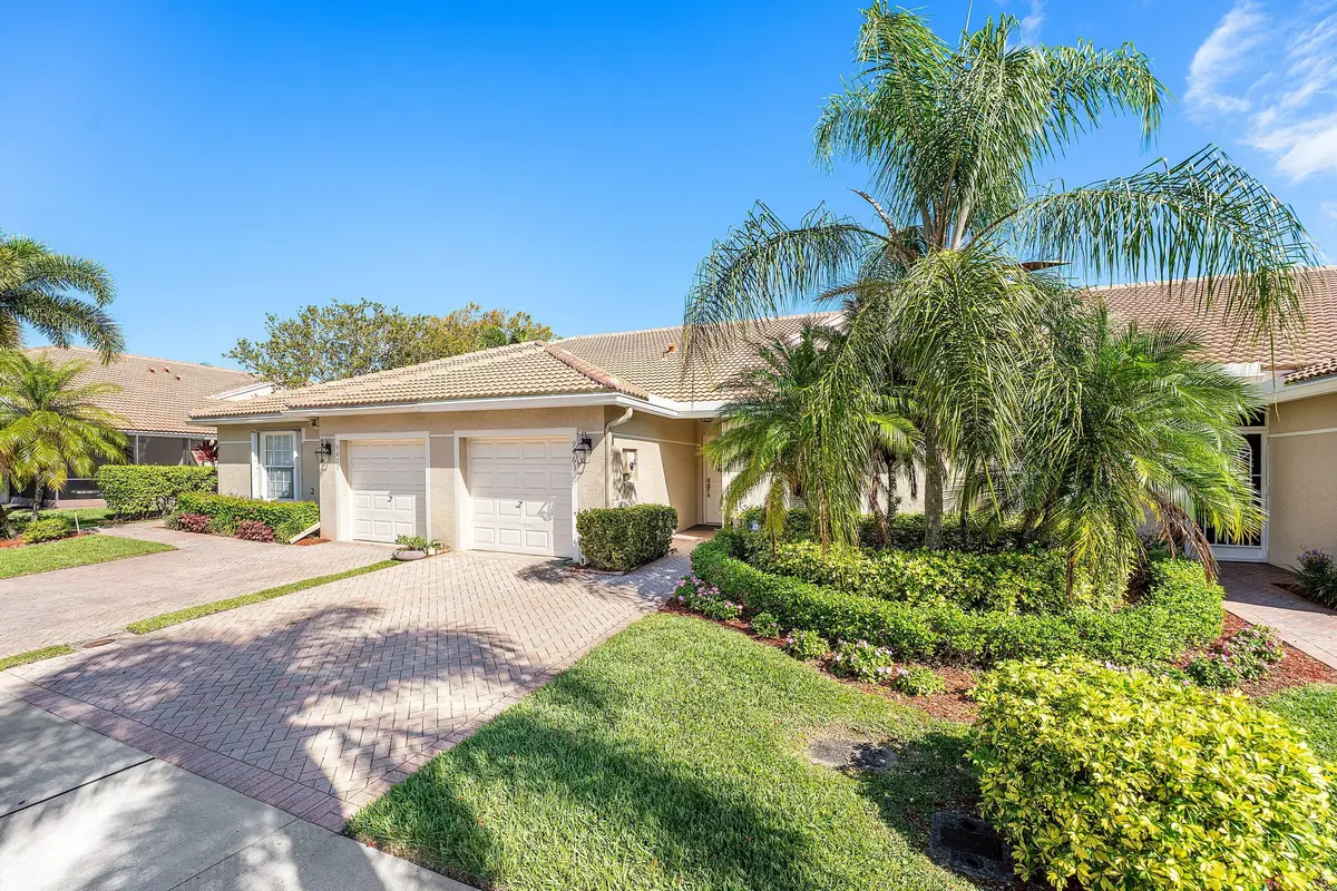 004-9463SwanseaLane-WestPalmBeach-FL-334 at 9463 Swansea Lane, West Palm Beach