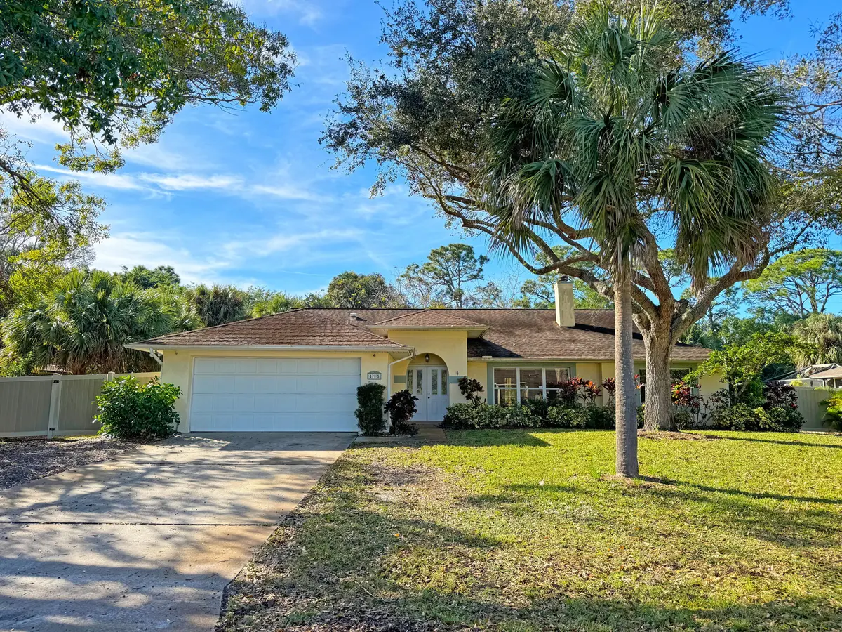 Front Exterior at 495 11th Court, Vero Beach