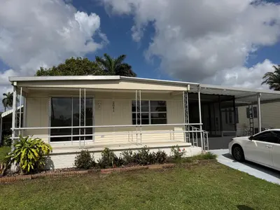 2041 SW 84th Avenue, Davie – Manufactured Home for sale