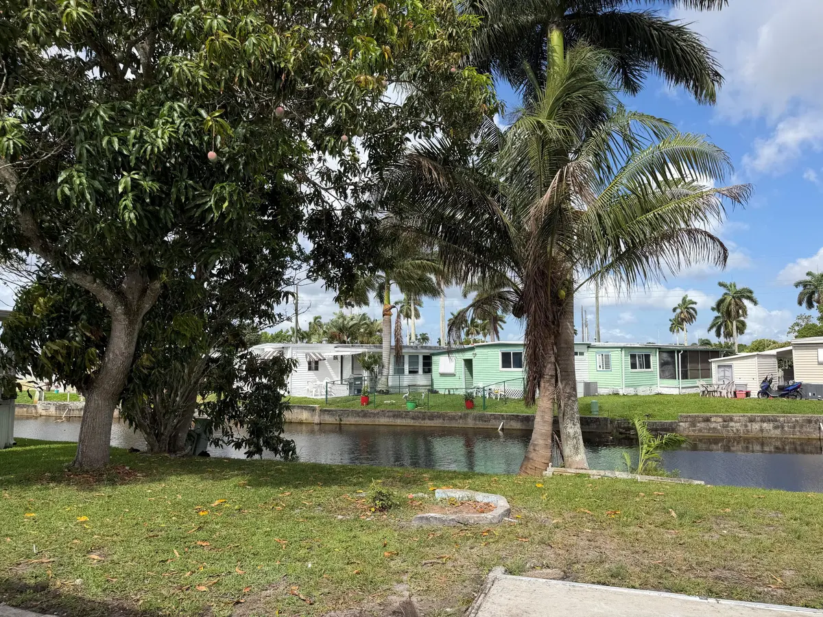 2041 SW 84th Avenue, Davie, FL – photo 2