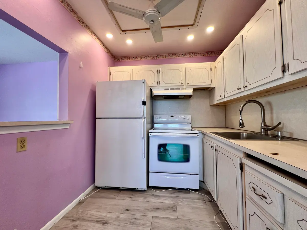 Kitchen at 140 Norwich F, West Palm Beach
