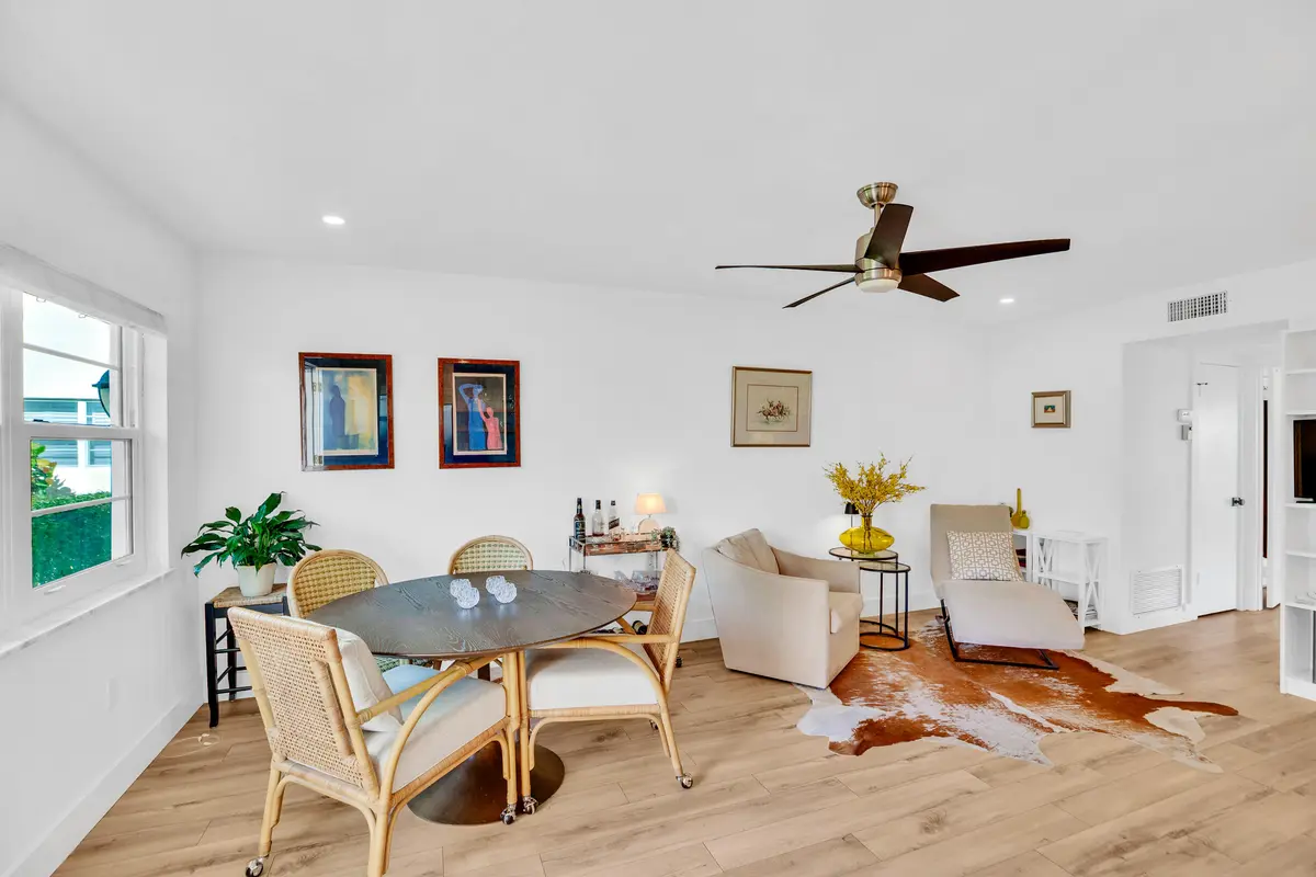 Great Room at 5400 Highway A1a H4, Indian River Shores