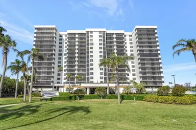 3420 S Ocean Boulevard 12t, Highland Beach – Condominium for sale