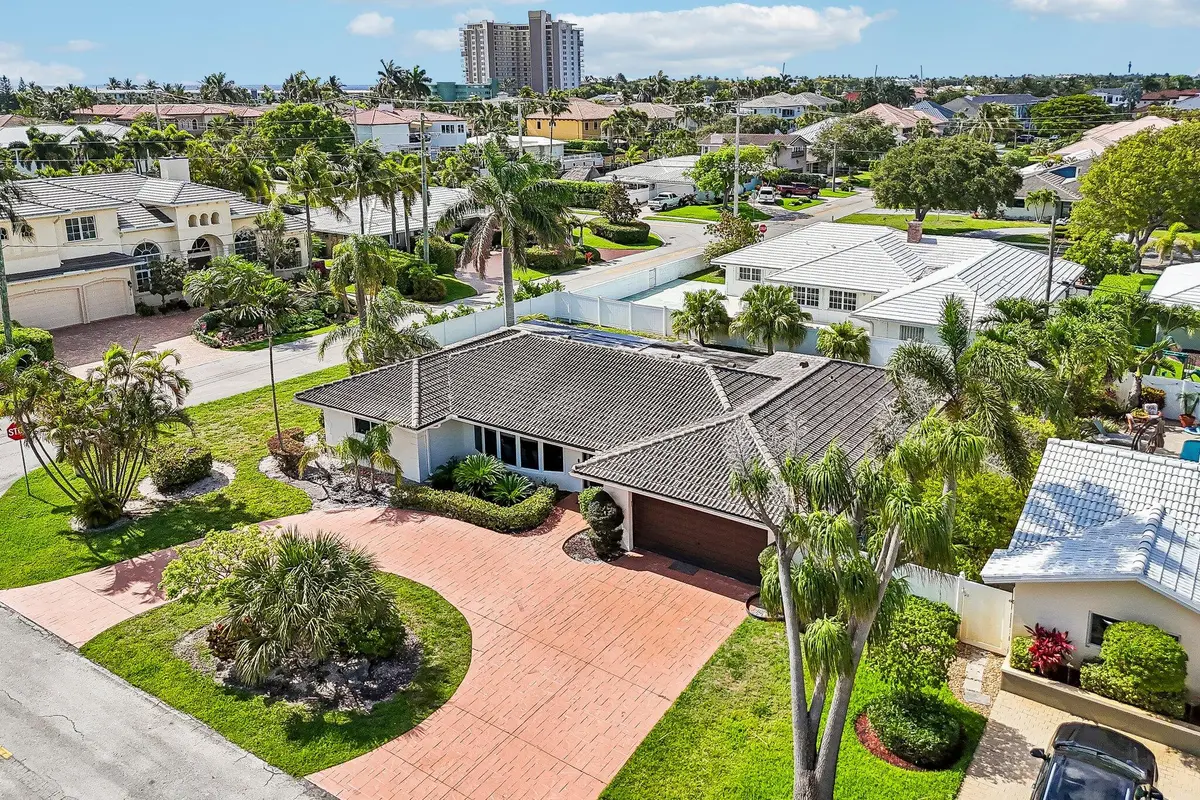 4-web-or-mls-NE 39th Ct-S2205-035 at 2940 NE 39th Court, Lighthouse Point