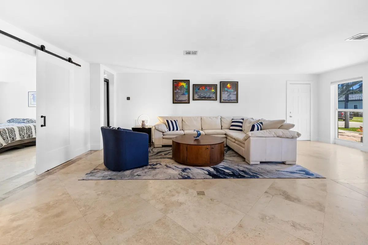 5041 R-0417 at 5041 NE 24th Avenue, Lighthouse Point