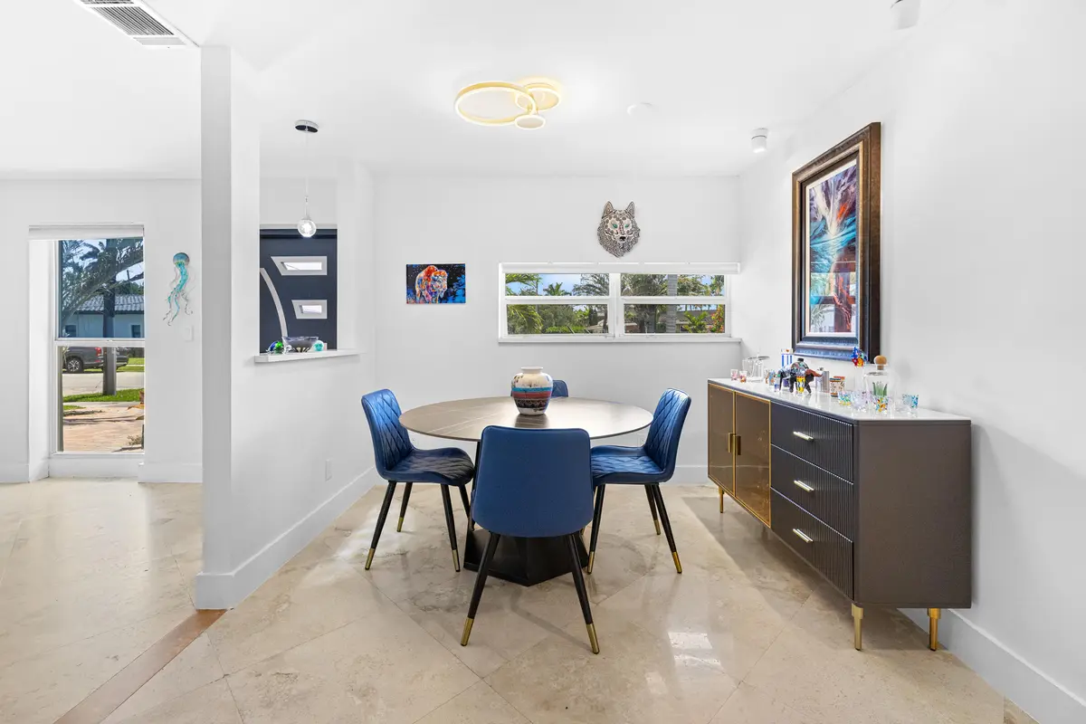 5041 R-0427 at 5041 NE 24th Avenue, Lighthouse Point