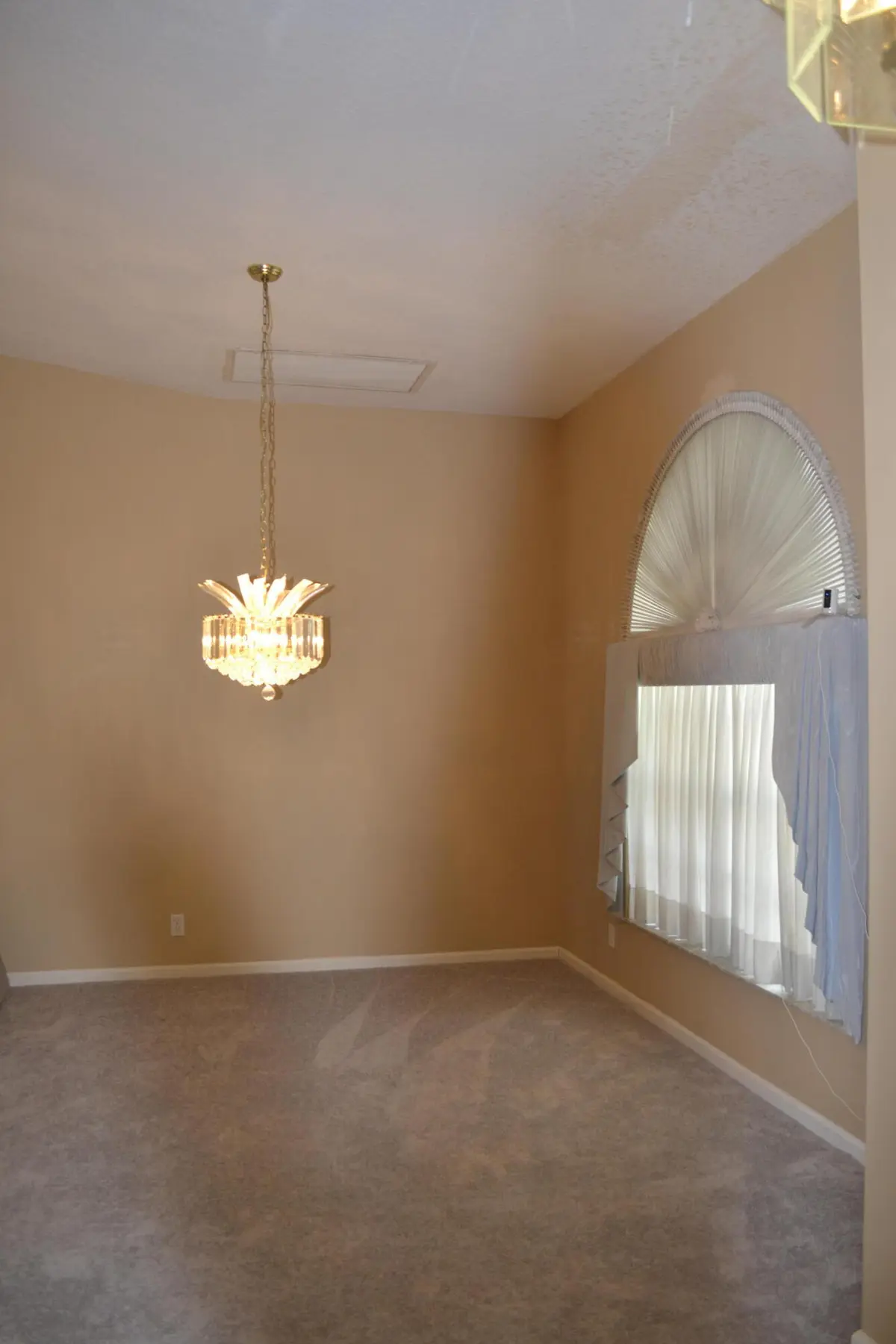 Formal Dining rm at 1104 Raintree Lane, Wellington