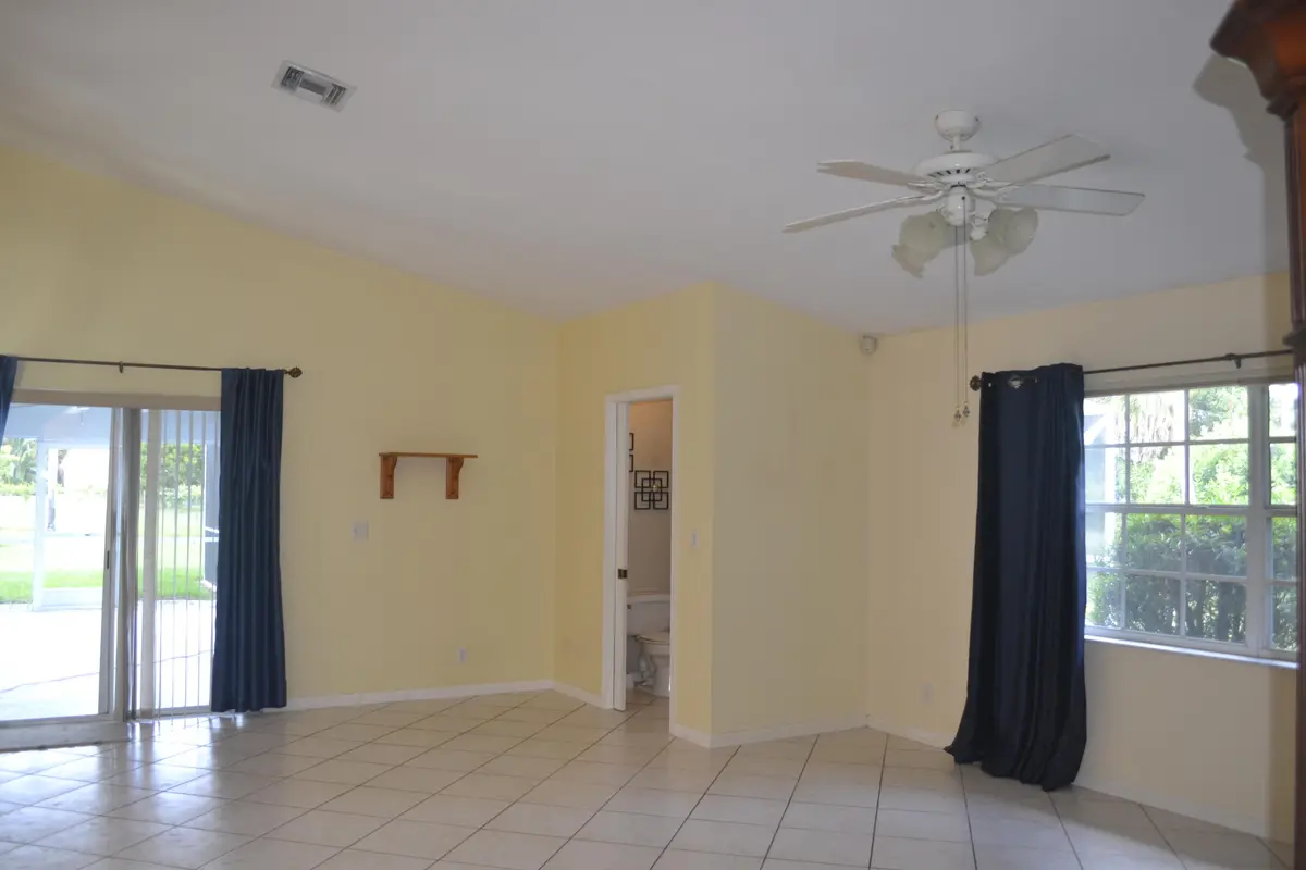 Family rm at 1104 Raintree Lane, Wellington