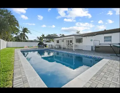 5040 NE 22nd Avenue, Lighthouse Point – Single Family Residence for rent