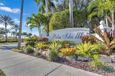 7685 Springwater Place 201, Boynton Beach – sold