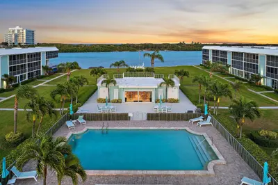 100 Waterway Road E305, Tequesta – Condominium for sale
