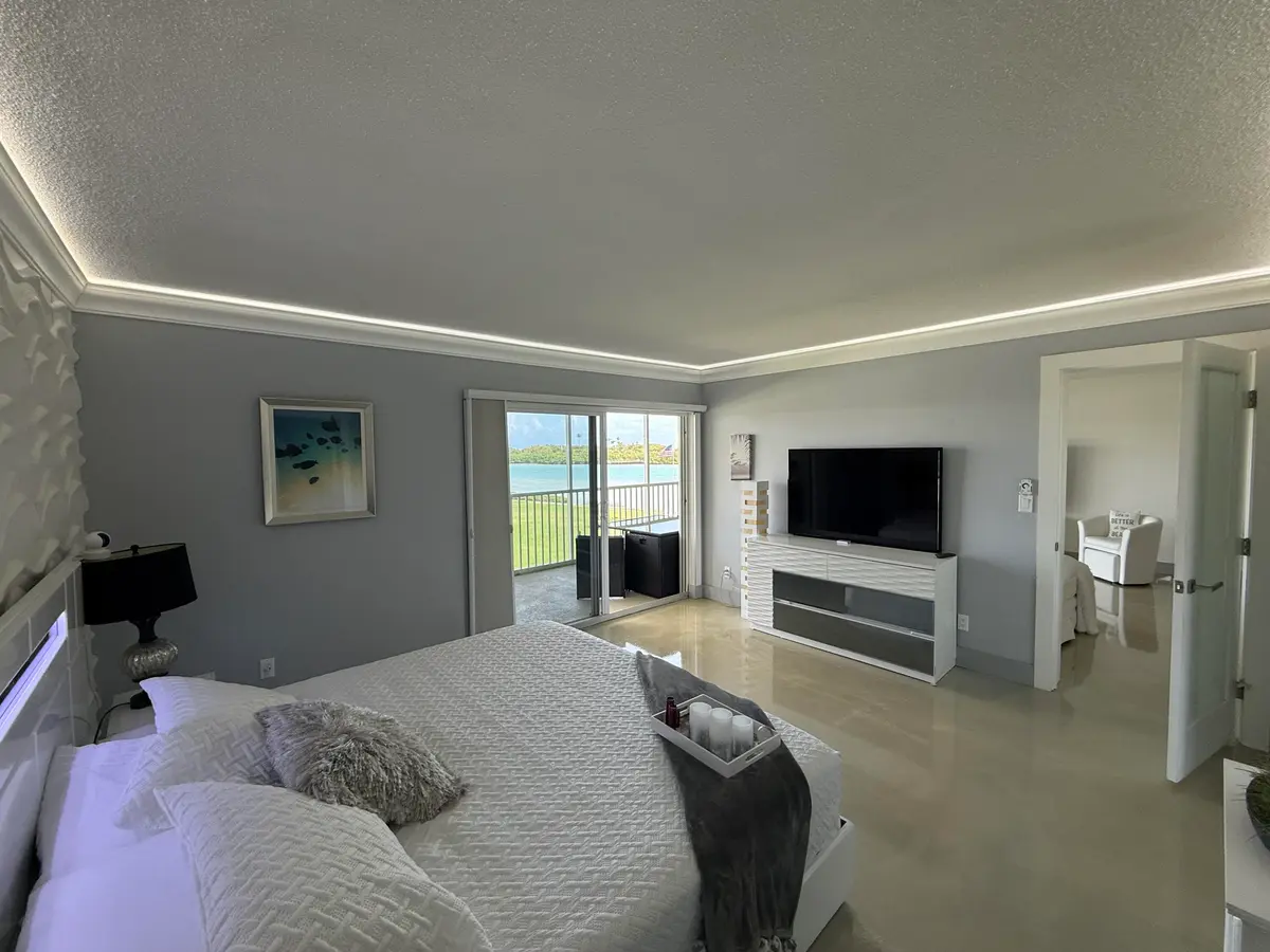 IMG_1349 at 100 Waterway Road E305, Tequesta
