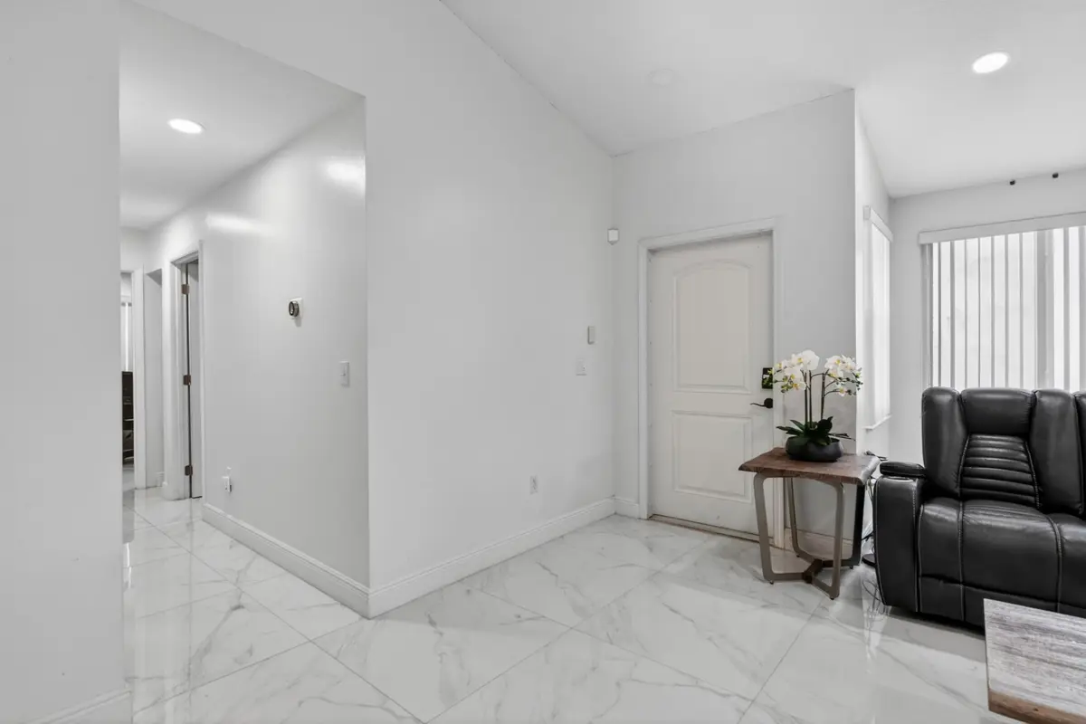 1489 NW 153rd Avenue, Pembroke Pines, FL – photo 6