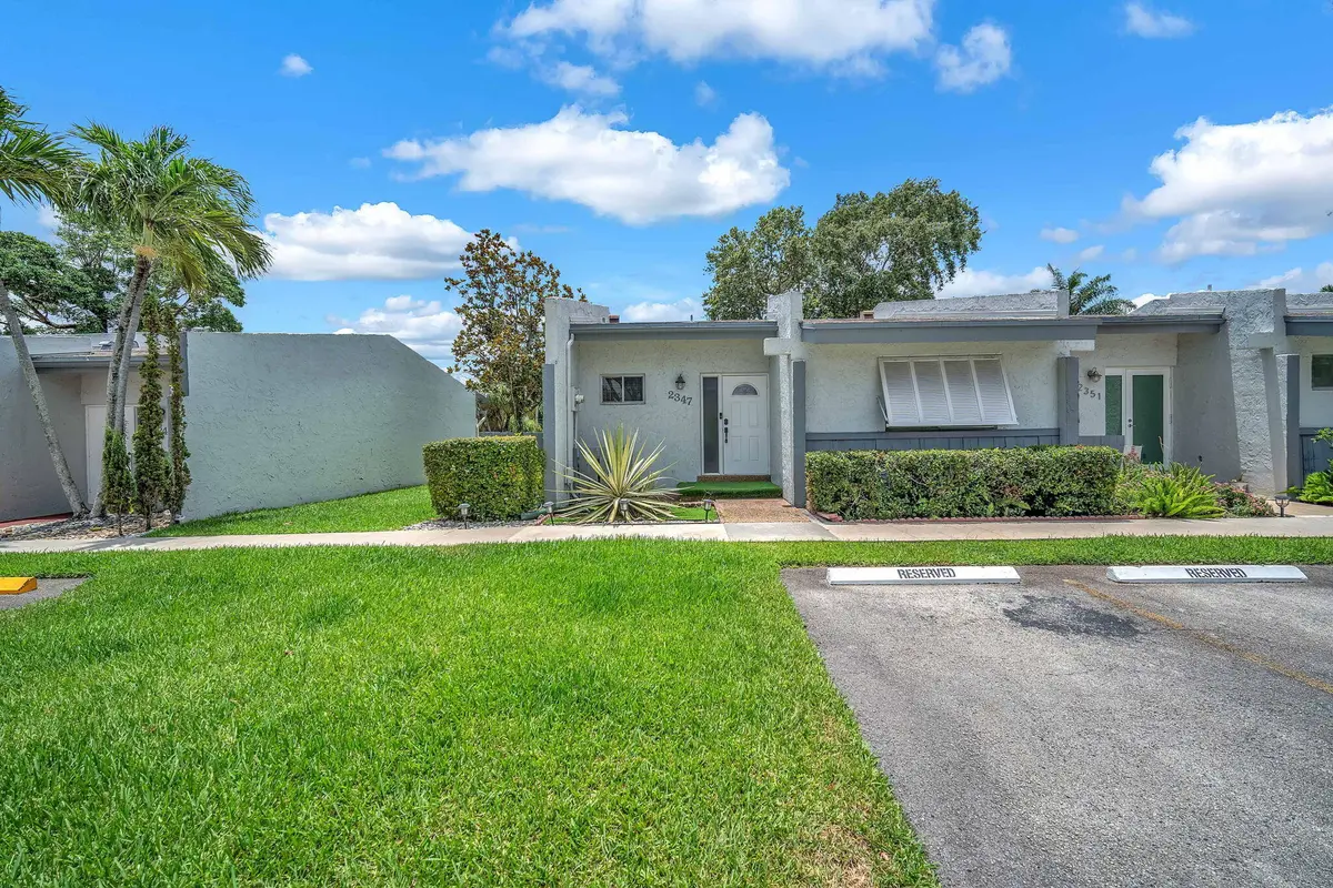 1-web-or-mls-DSC09951 at 2347 N 37th Avenue, Hollywood
