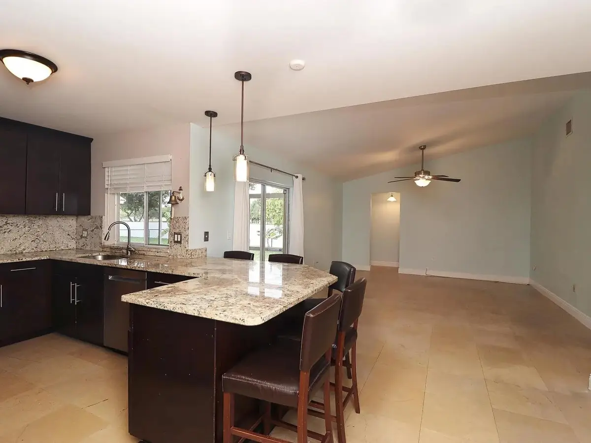 3eadb2dd388dbccfaed97e7b90e5da0d-cc_ft_1 at 6401 W Sedgewyck Cir W, Davie