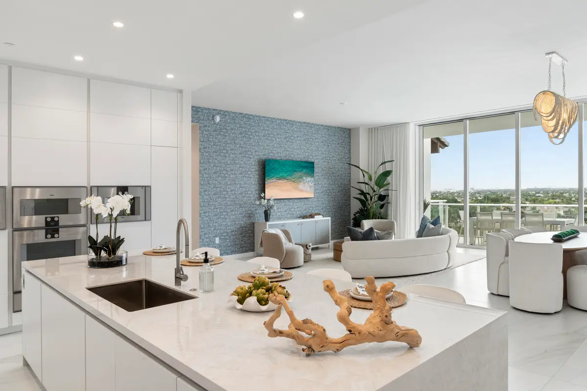 Kitchen/Great Room at 220 SE Mizner Boulevard Ph922, Boca Raton