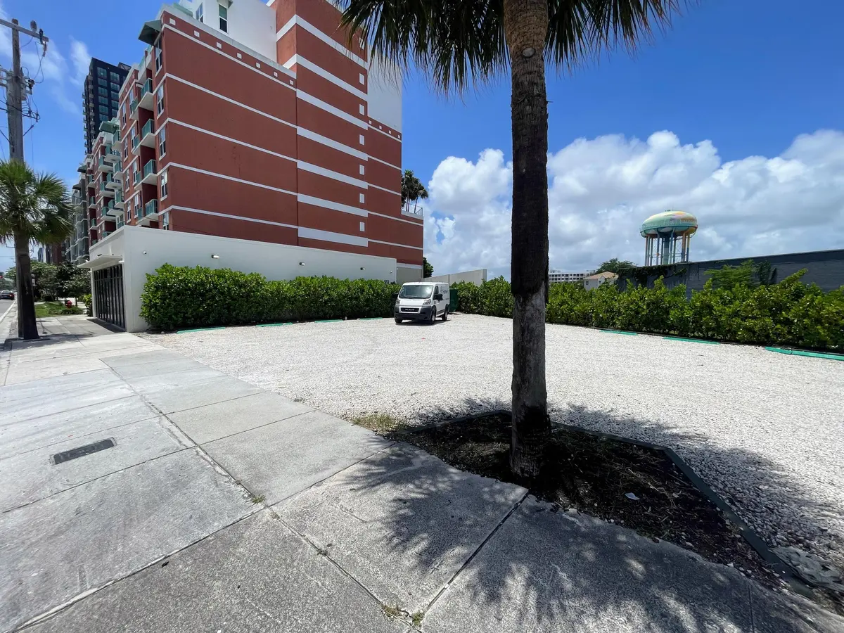 IMG_8722 at 643 N Andrews Avenue, Fort Lauderdale