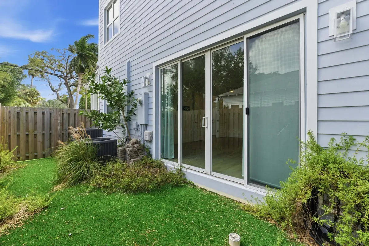 915 W Las Olas Blvd_033 at 915 W Las Olas Boulevard 915, Fort Lauderdale