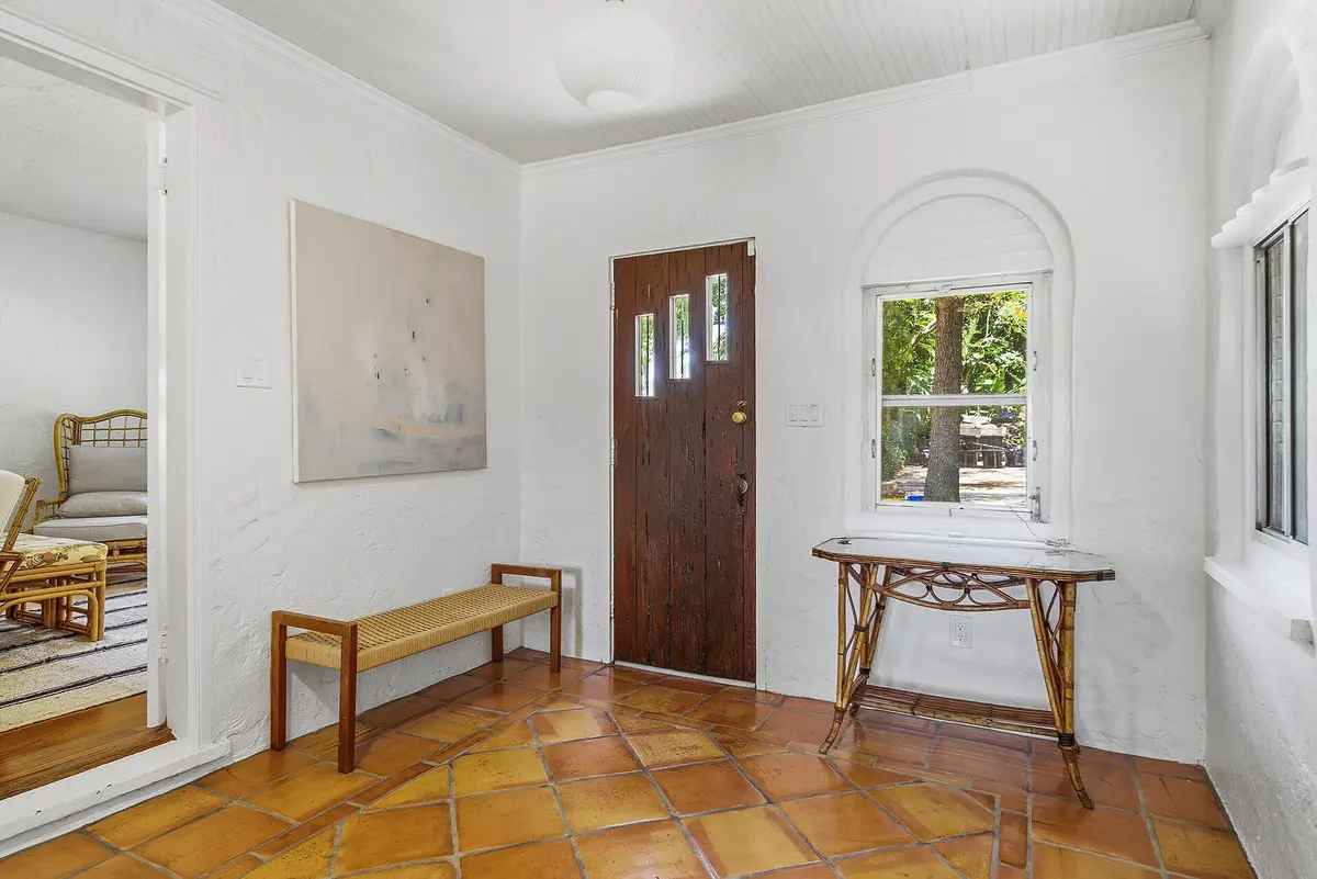 Entry at 810 Avon Road, West Palm Beach