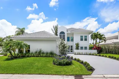 9701 Spray Drive, West Palm Beach – Single Family Residence for sale