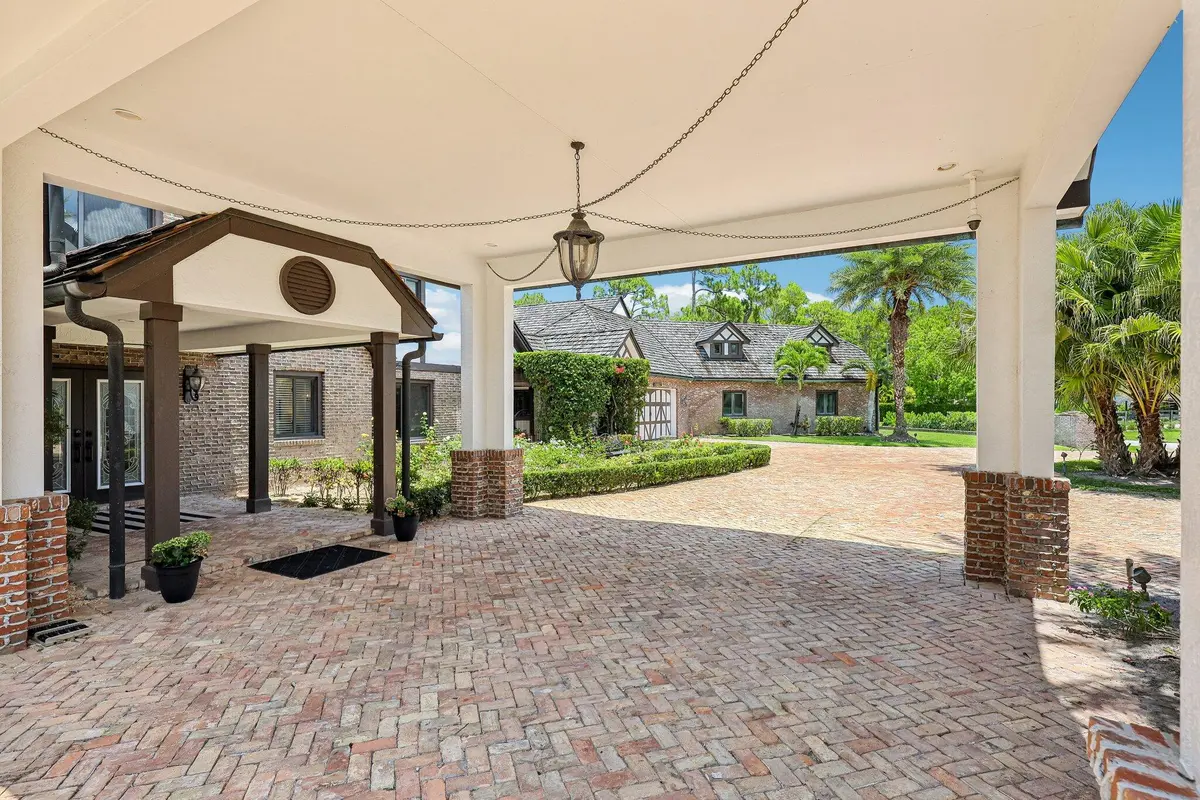 3-web-or-mls-Stirrup Ln-S1605-003 at 14900 Stirrup Lane, Wellington