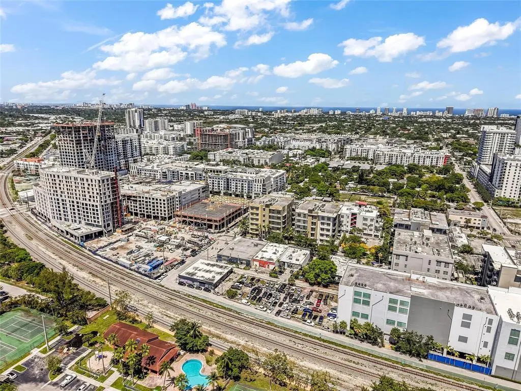643 overhead 5 at 643 N Andrews Avenue, Fort Lauderdale