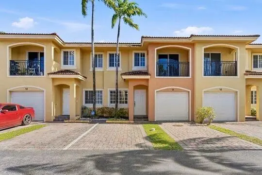 3656a4b5-8206-4c20-bed4-d122481c6175 at 330 SW 2nd Avenue 14, Hallandale Beach