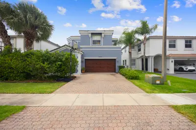 9049 Dupont Place, Wellington – Single Family Residence for sale