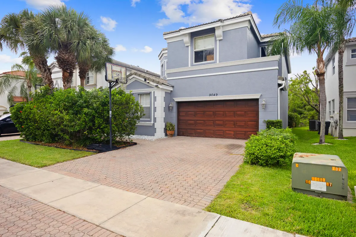 2_453a7598 at 9049 Dupont Place, Wellington