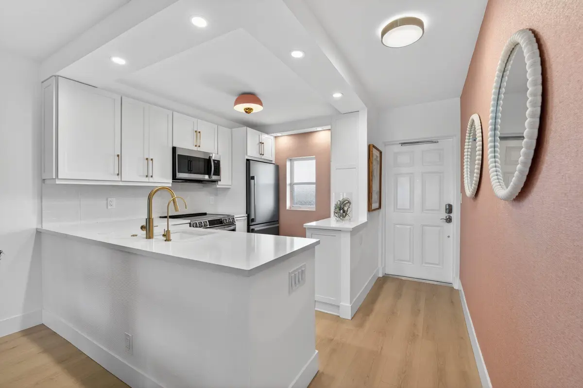 4-web-or-mls-DSC08045 at 1427 E Hillsboro Boulevard 628, Deerfield Beach