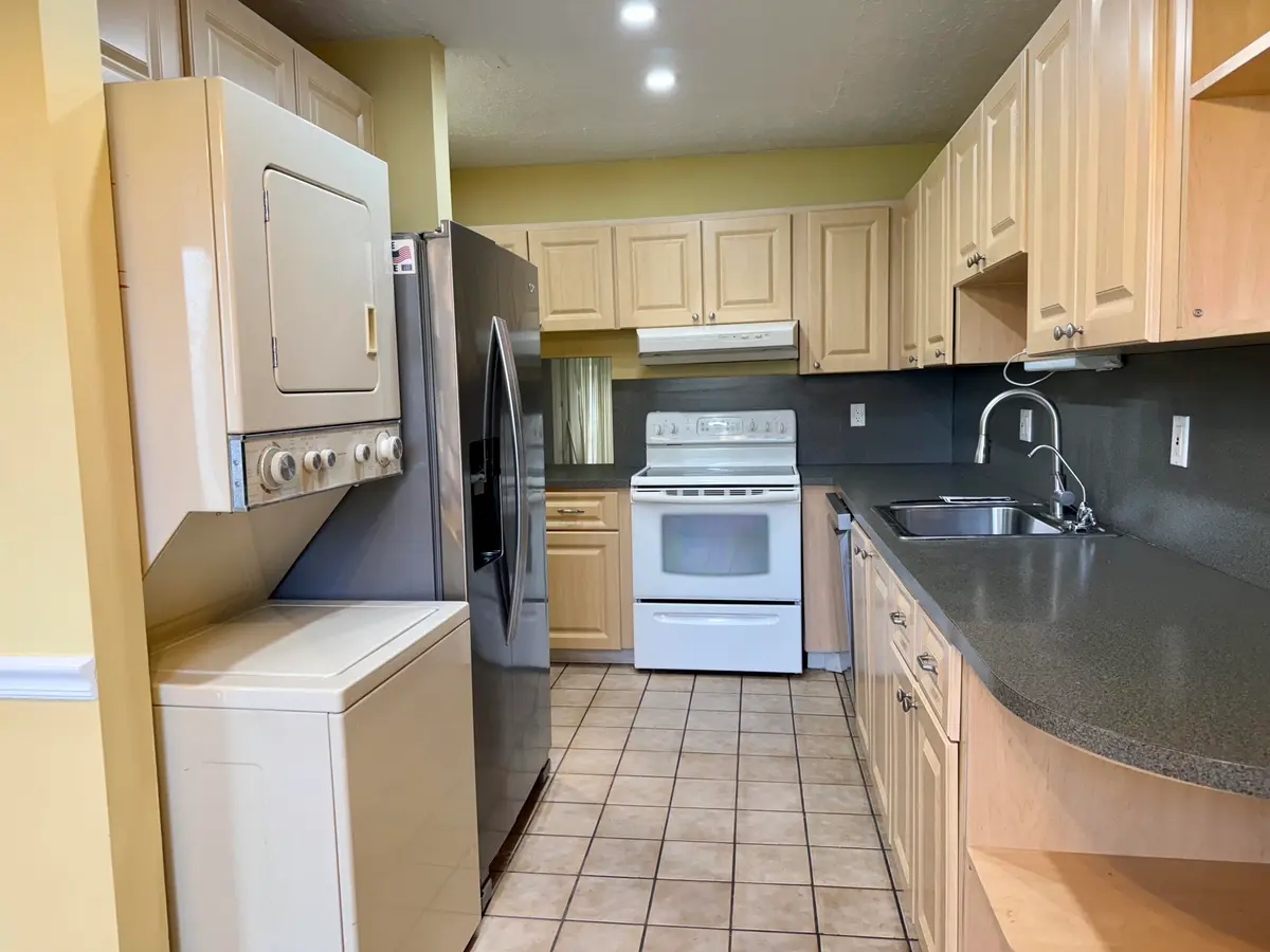 LITCHEN at 1460 NW 19th Terrace 71-a, Delray Beach