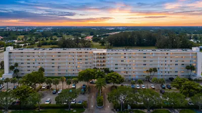 5961 NW 2nd Avenue #302, Boca Raton – sold