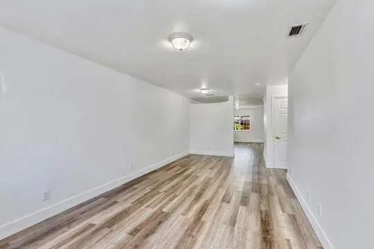 a55211f5-2050-422a-98a8-96b903762c06 at 330 SW 2nd Avenue 14, Hallandale Beach
